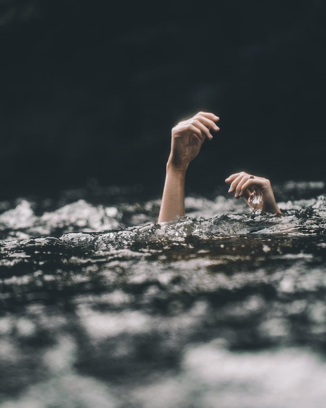 Biblical Meaning of Someone Drowning in a Dream